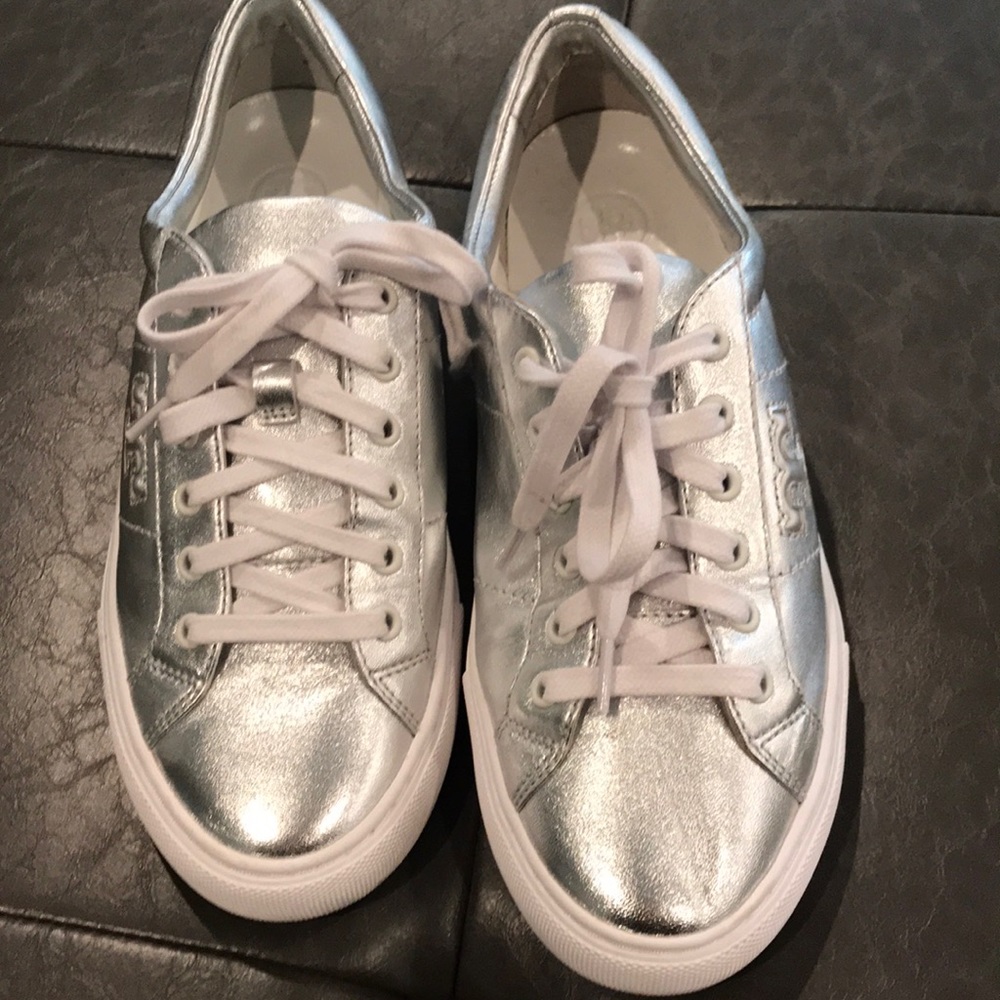 Tory Burch leather silver lace up shoe size 7.5 - Picture 4 of 8